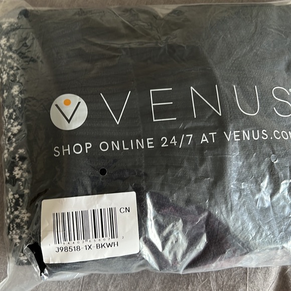 NWT- Venus Belted Sweater Dress, Size 1X. - Picture 15 of 16